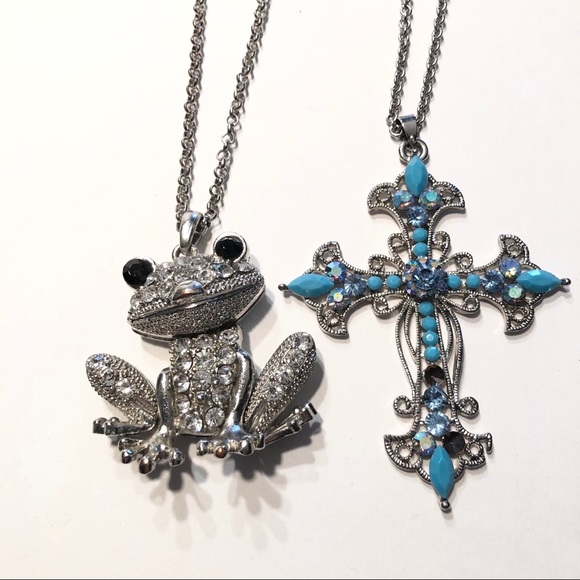 Bundle of necklaces - frog and cross - Picture 7 of 15
